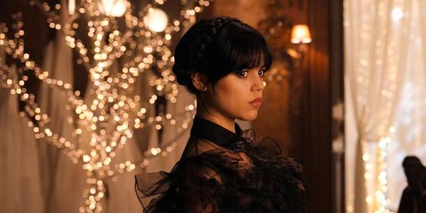Сериал Уэнсдей - Уэнсдей и детективное расследование