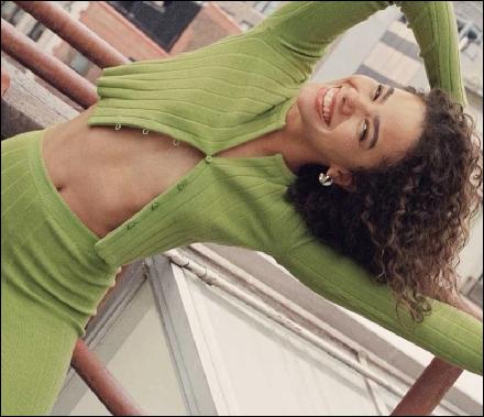 TGC7zIpQ (828x712, 254 kБ...)